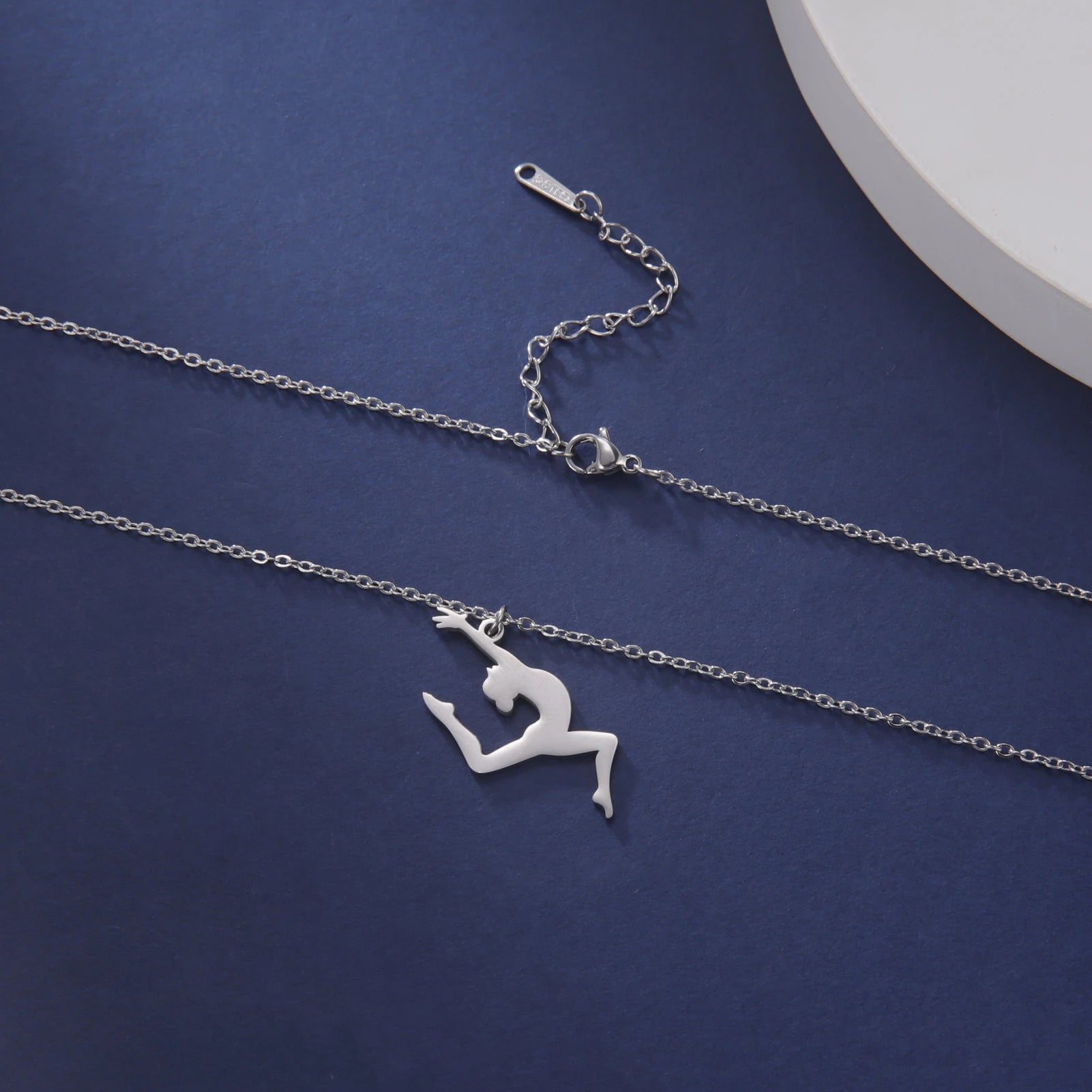 Collar de gimnasia rítmica para mujer,tendencia de 2026, joyeria de acero .